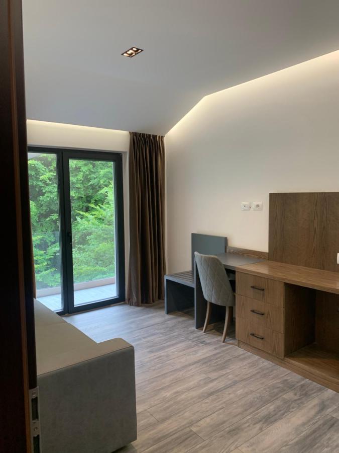 ולבונה Fusha E Gjes Hotel מראה חיצוני תמונה