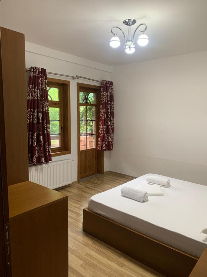 ולבונה Fusha E Gjes Hotel מראה חיצוני תמונה