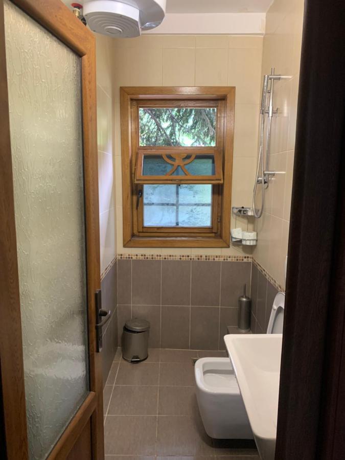 ולבונה Fusha E Gjes Hotel מראה חיצוני תמונה