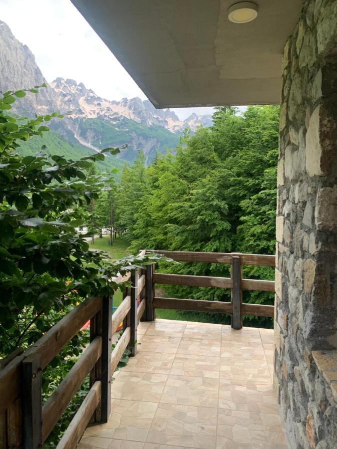 ולבונה Fusha E Gjes Hotel מראה חיצוני תמונה