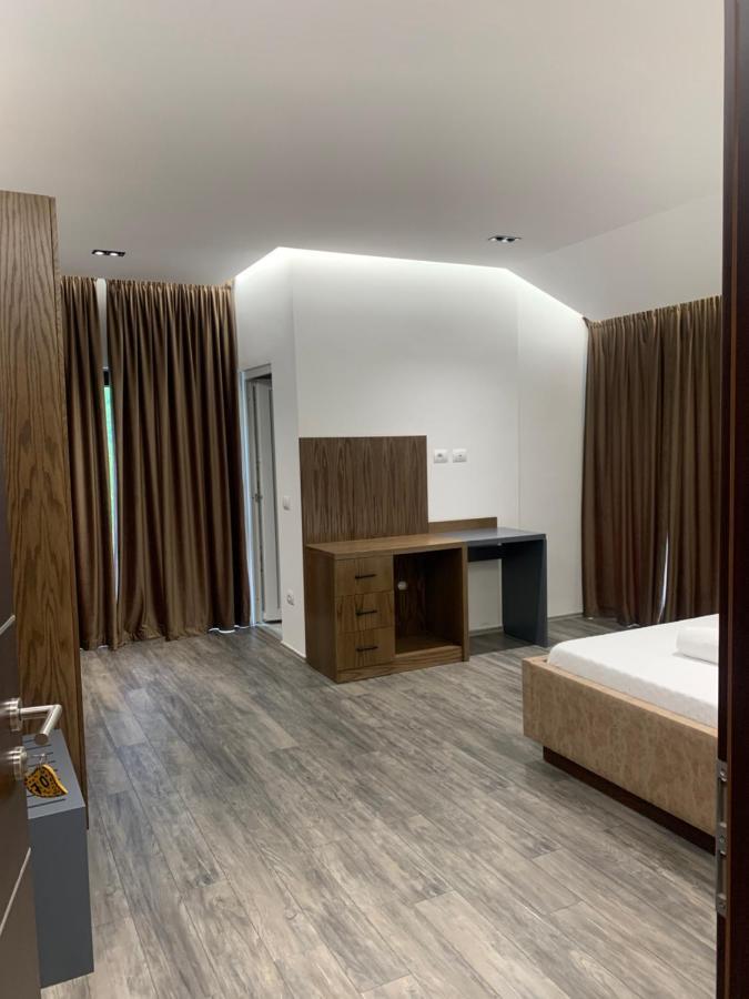 ולבונה Fusha E Gjes Hotel מראה חיצוני תמונה